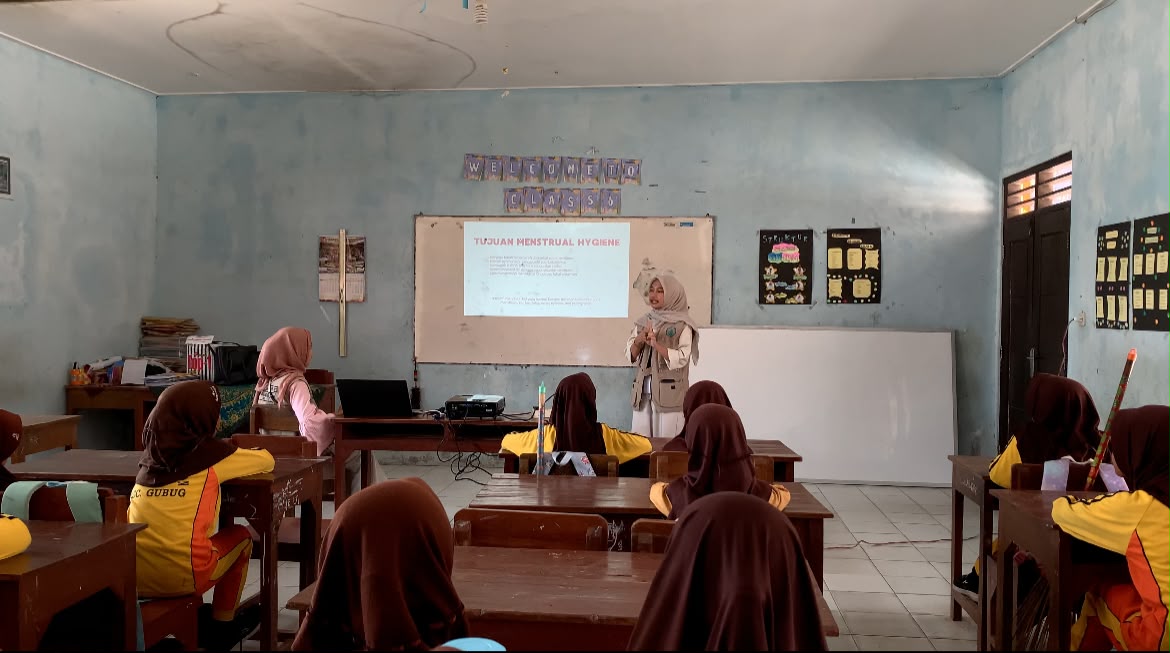 Edukasi Menstrual Hygiene untuk Mempersiapkan Siswi Sekolah Dasar Menghadapi Menstruasi Pertama (Menarche)