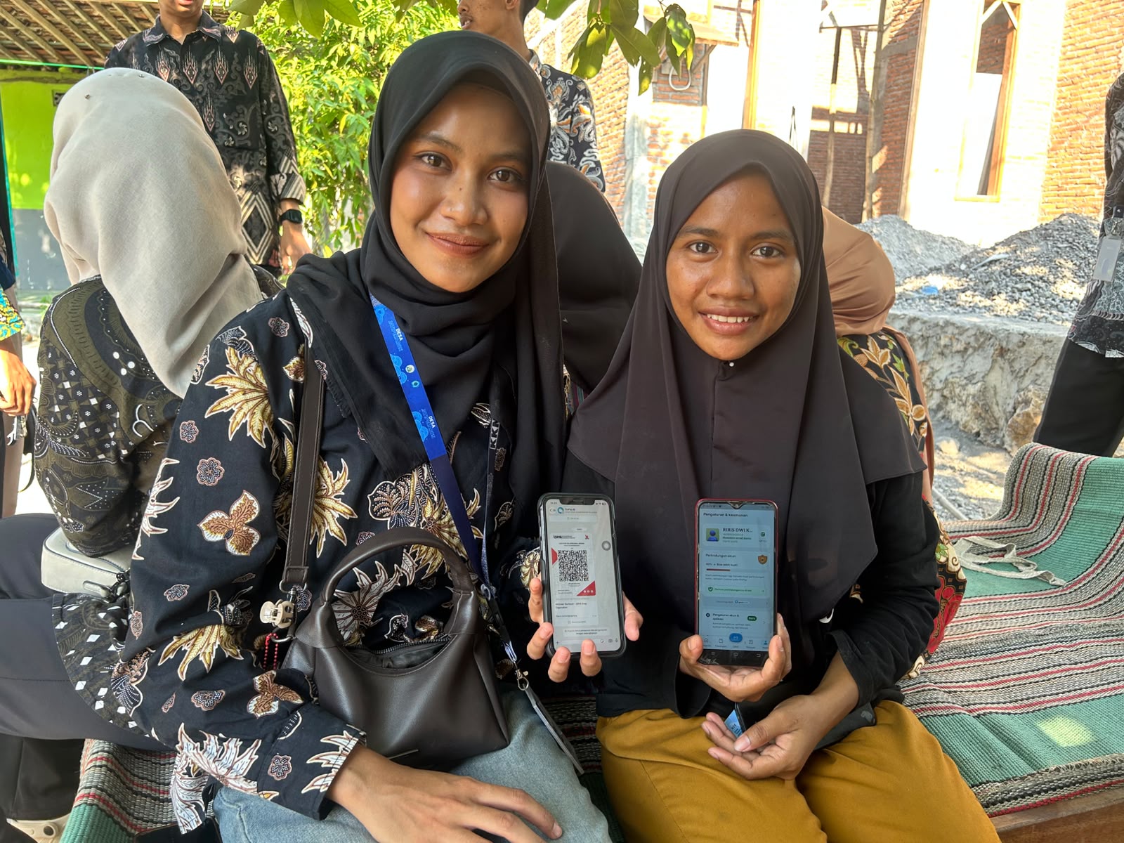 Pendampingan Pembuatan QRIS sebagai Upaya Digitalisasi Pembayaran pada Pelaku UMKM
