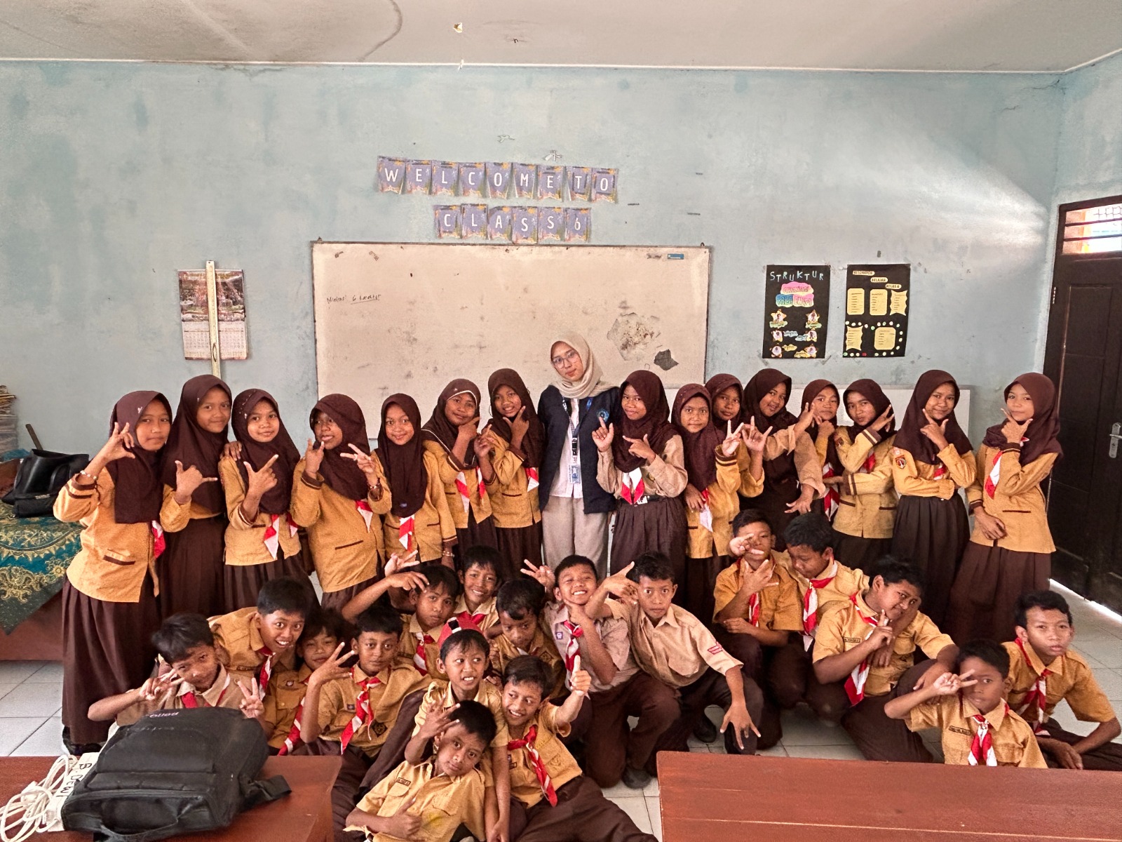 Edukasi Keamanan Data Pribadi dan Bijak Berinternet bagi Siswa Sekolah Dasar